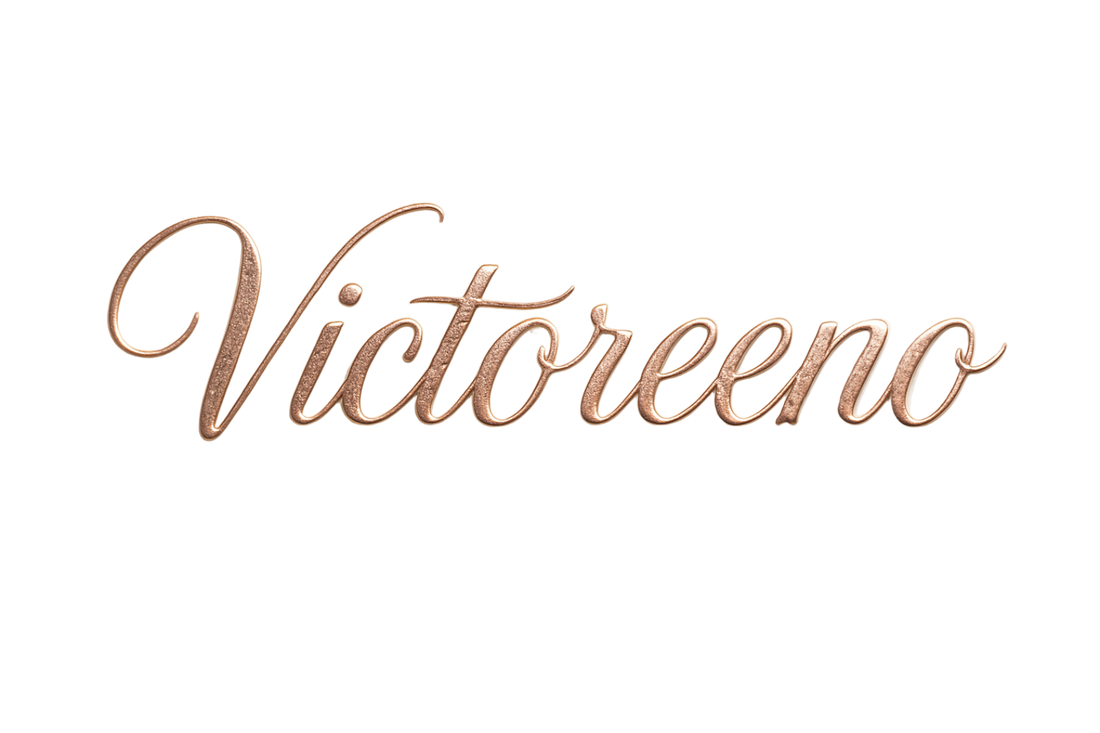 Rose gold writing of 'Victoreeno'